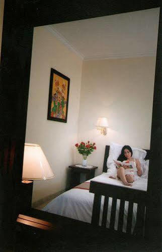 Puri Asih Hotel Семиньяк Экстерьер фото